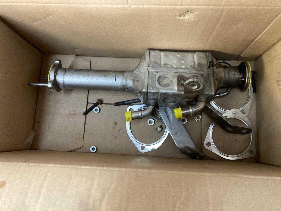 Racitor de gaze EGR cod 059131508BP + Ventil cod 059131477M Audi Q8