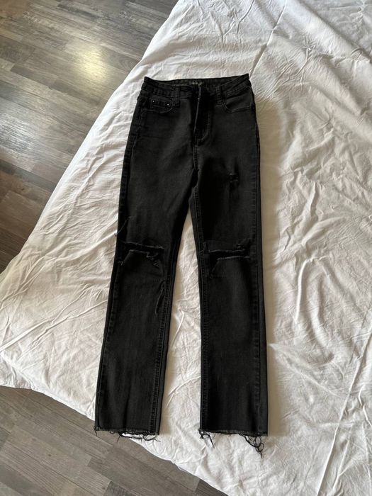 Продам женские черные джинсы
