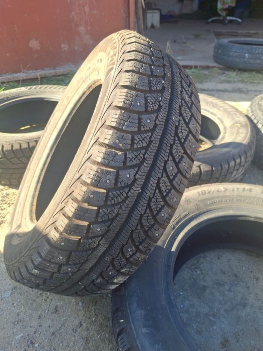 Продам комплект покрышки R14