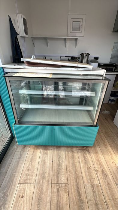 Витрина холодильная Кондитерская