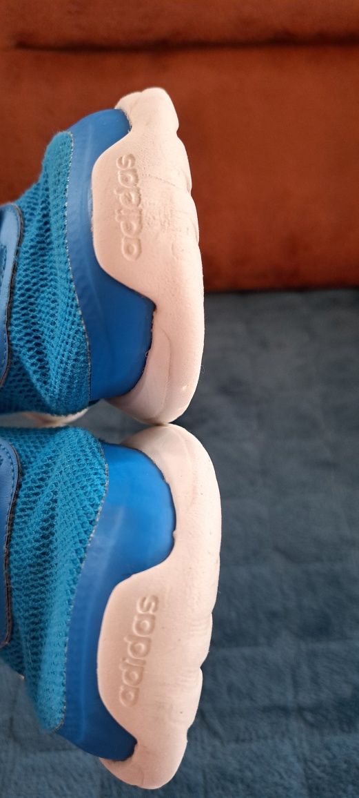 Adidas Оригинални 35 номер