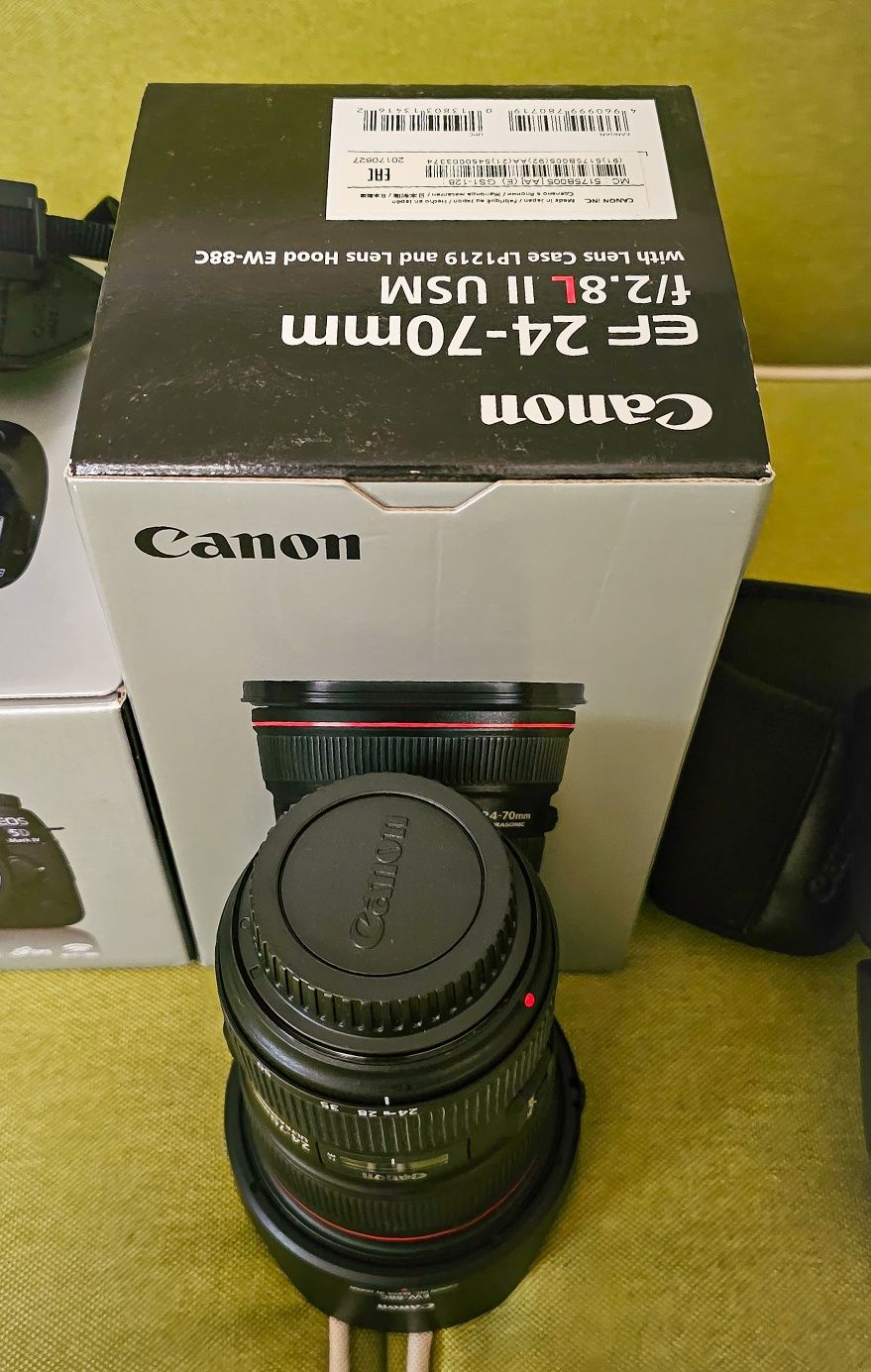 Kit complet Canon 5d mark 4 + Obiectiv Canon + Obiectiv Tamron!