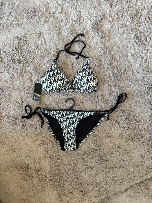 Costume de baie diferite firme