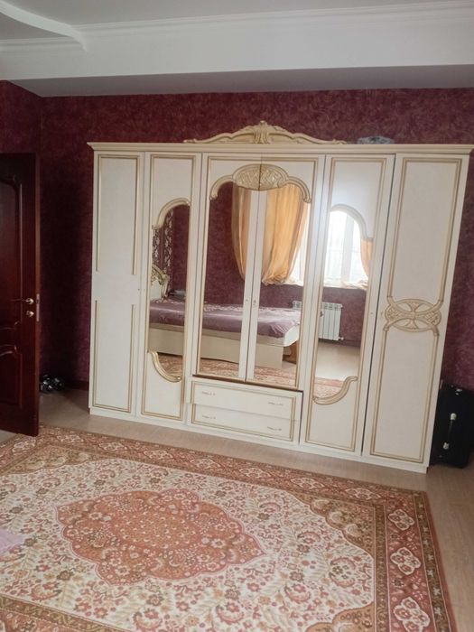 Спальный гарнитур