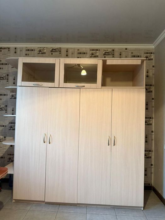 Продам шифонер с антрисолям