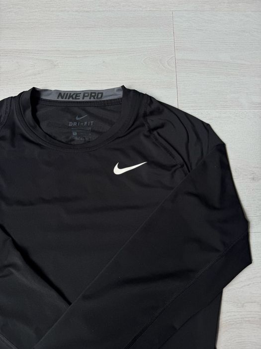 Мъжки блузи NikePro