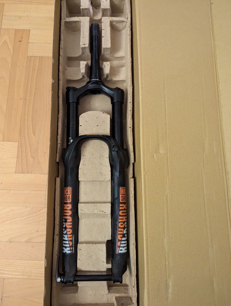 Вилка Rockshox Pike Charger RC 27.5