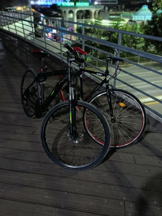 Velosiped 29 li kareyski hammajoyi jur turibdi ikkalasiyam sotiladi