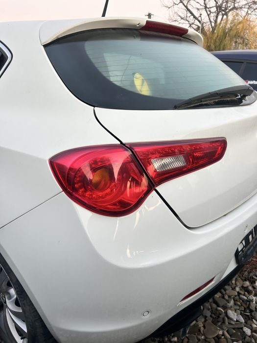 Haion cu lunetă Alfa Romeo Giulitta 2014