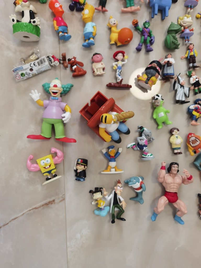 Lot figurine Vechi și Noi