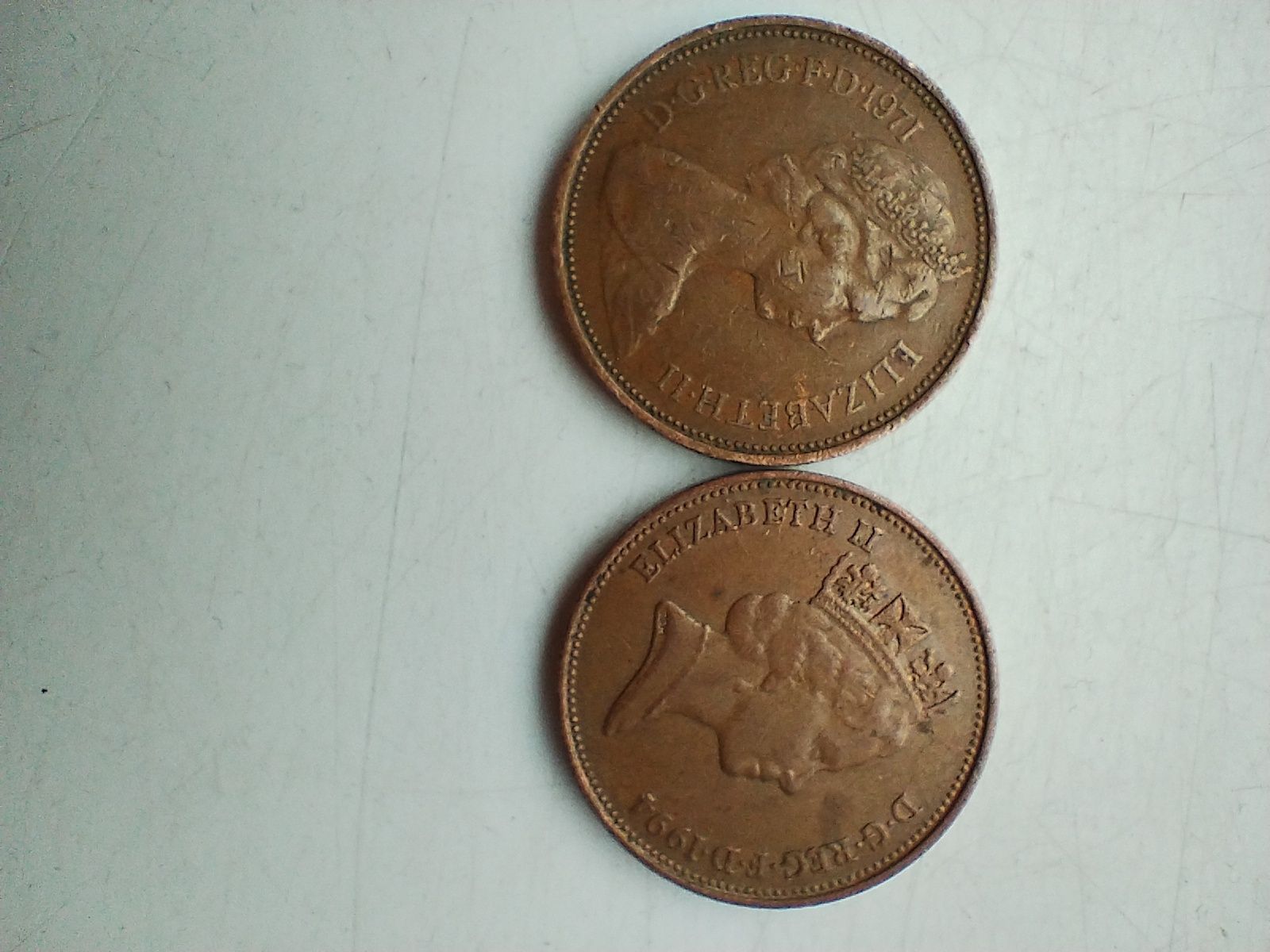 Pentru colecționari vând 2 monede de 2 pence din anii 1971 și 1994