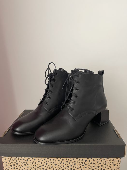 Дамски боти