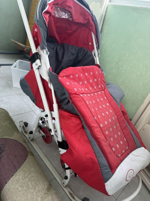 Продам санки детские ( с колесами)