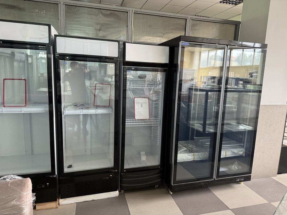 Торговое оборудование для магазина супермаркета, стеллажи, морозильник
