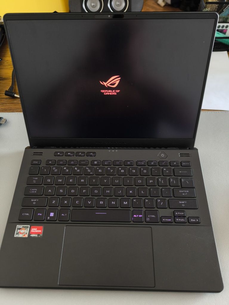 Laptop gaming Asus Zephyrus G14 - 40GB RAM Garantie eMag