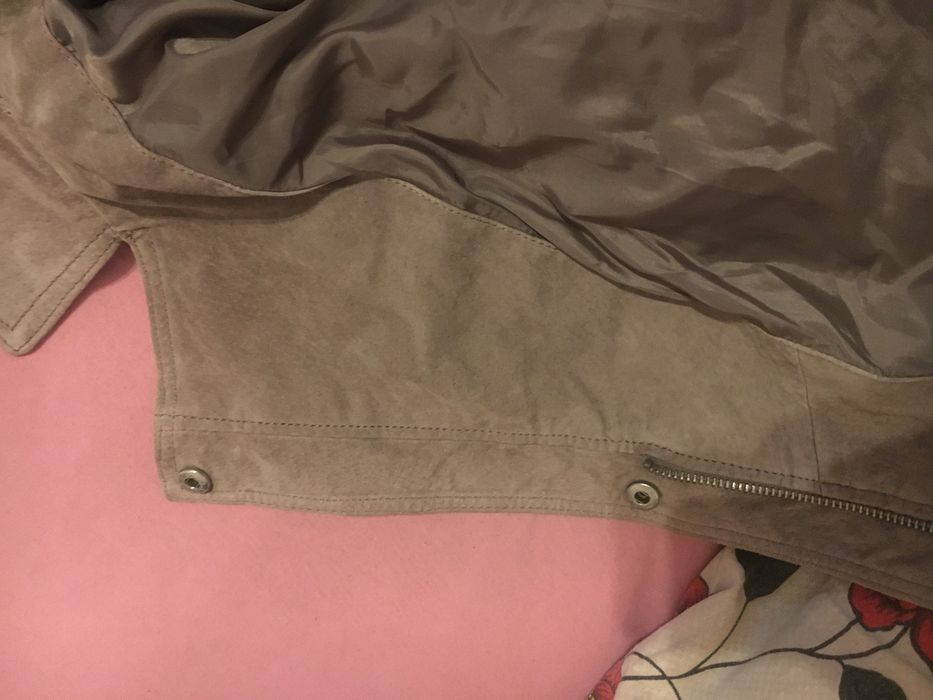 Geaca de piele întoarsă only