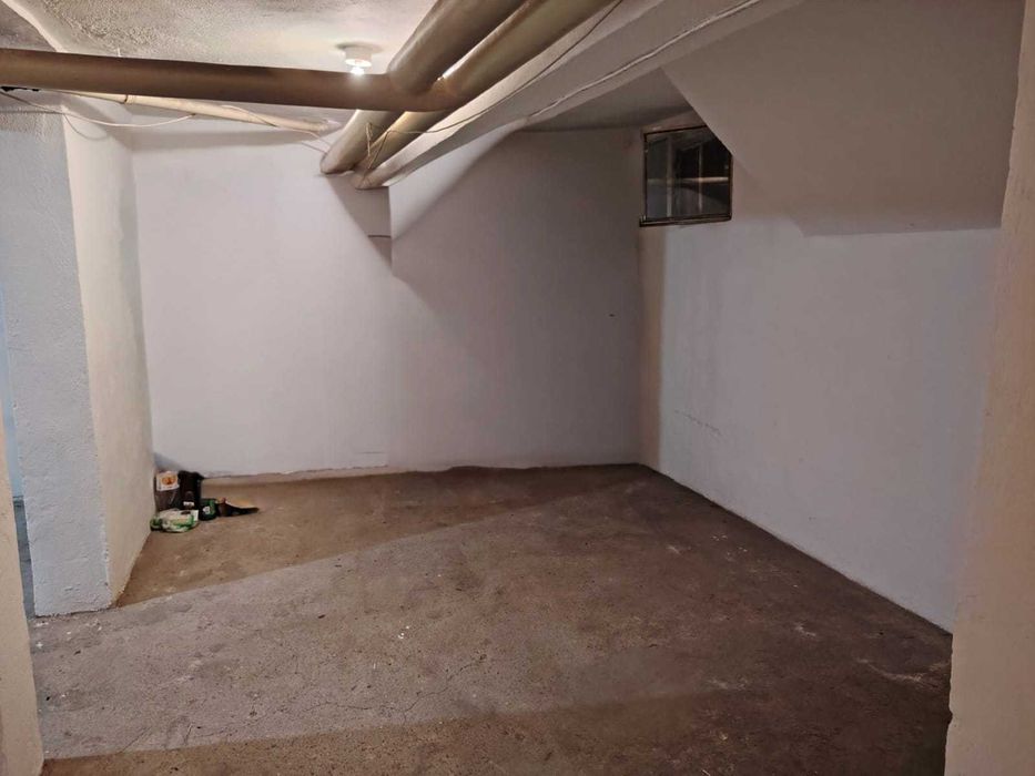 Garaj de închiriat – 64 mp, împărțit în 3 încăperi Aviatie Herastrau