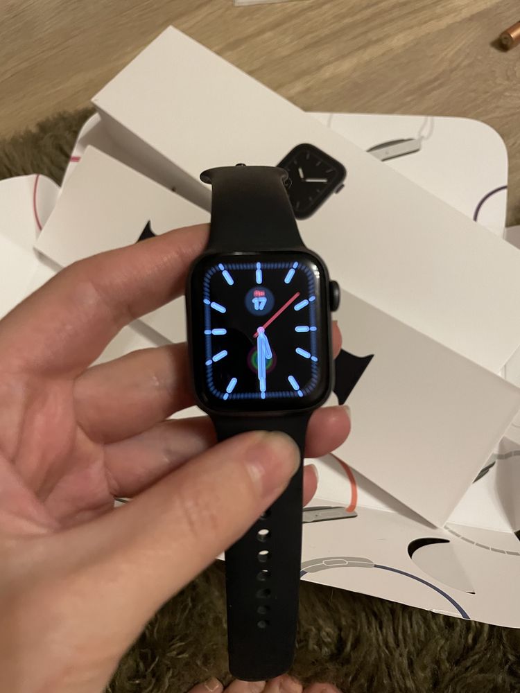 Apple watch 5 серия