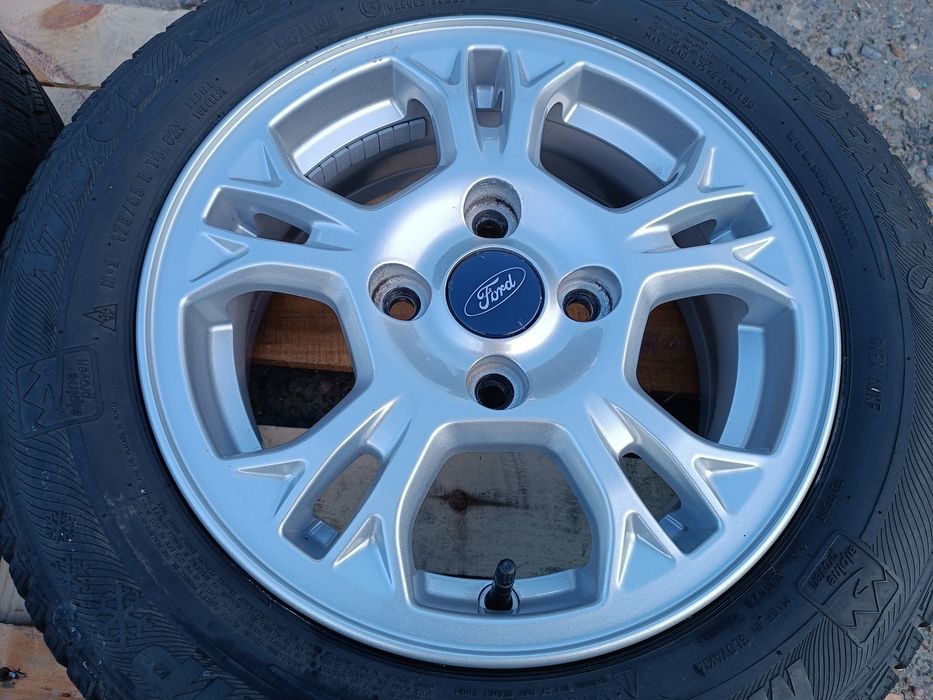 Лети джанти 14ки 4х108 Ford + зимни гуми 175/65/14 Semperit