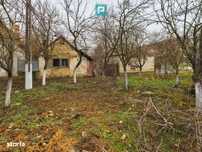 Teren cu casă demolabilă în Şuştra