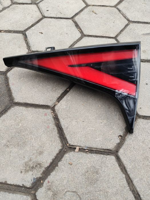Задний правый фонарь крышки багажника от Kia Sportage 23-24 года