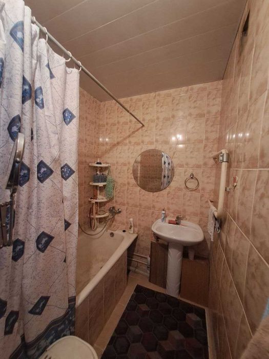 Продается квартира.Юнусабад 14 3\5\5 САЙРАМ