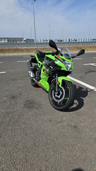Kawasaki Ninja 125 cc (aproape nou)