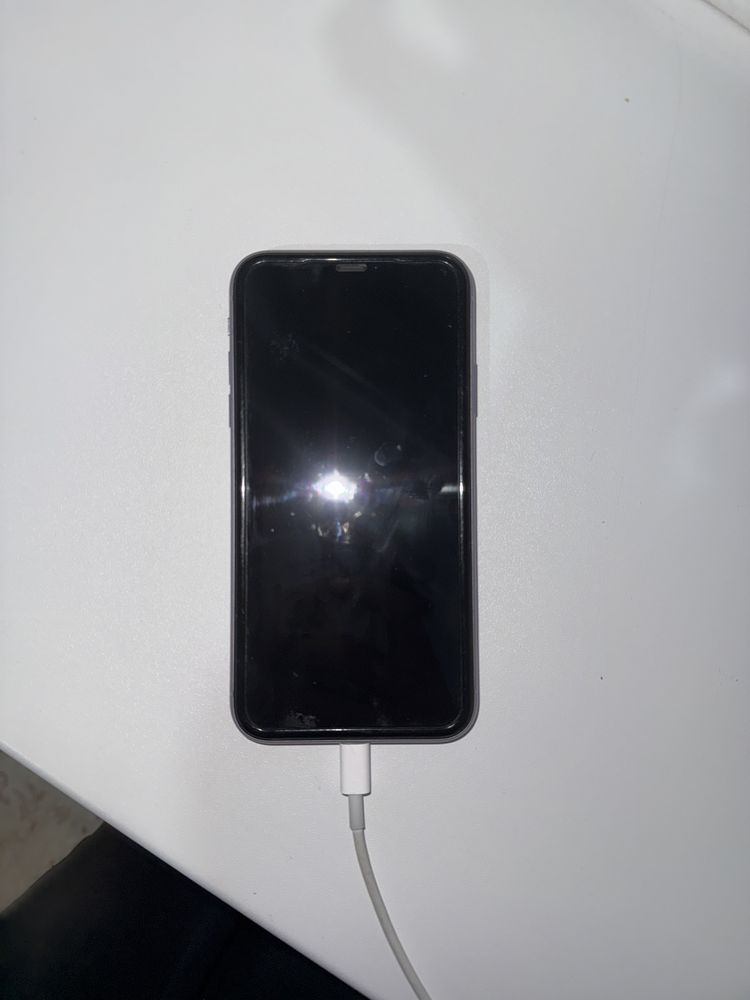 iPhone 11 в идеальном состоянии
