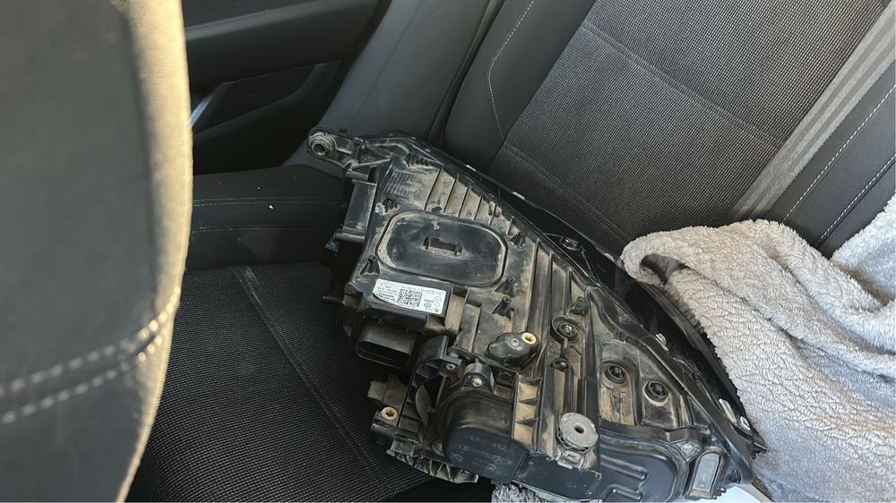 VW passat 2018 B8  3G1  faruri dreapta led cu crom