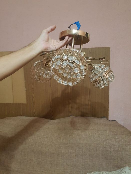 Продам Классную Люстру