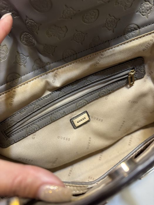 Дамска чанта GUESS
