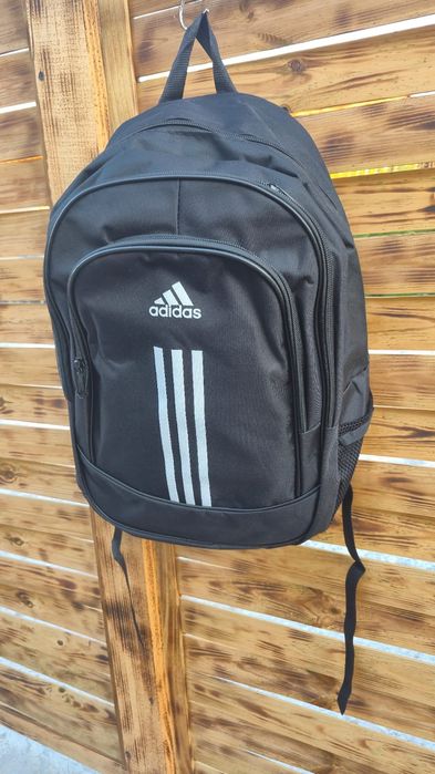 Rucsacuri școală încăpătoare