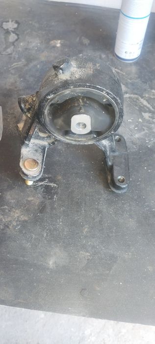 Продается подушка задняя на Рав4