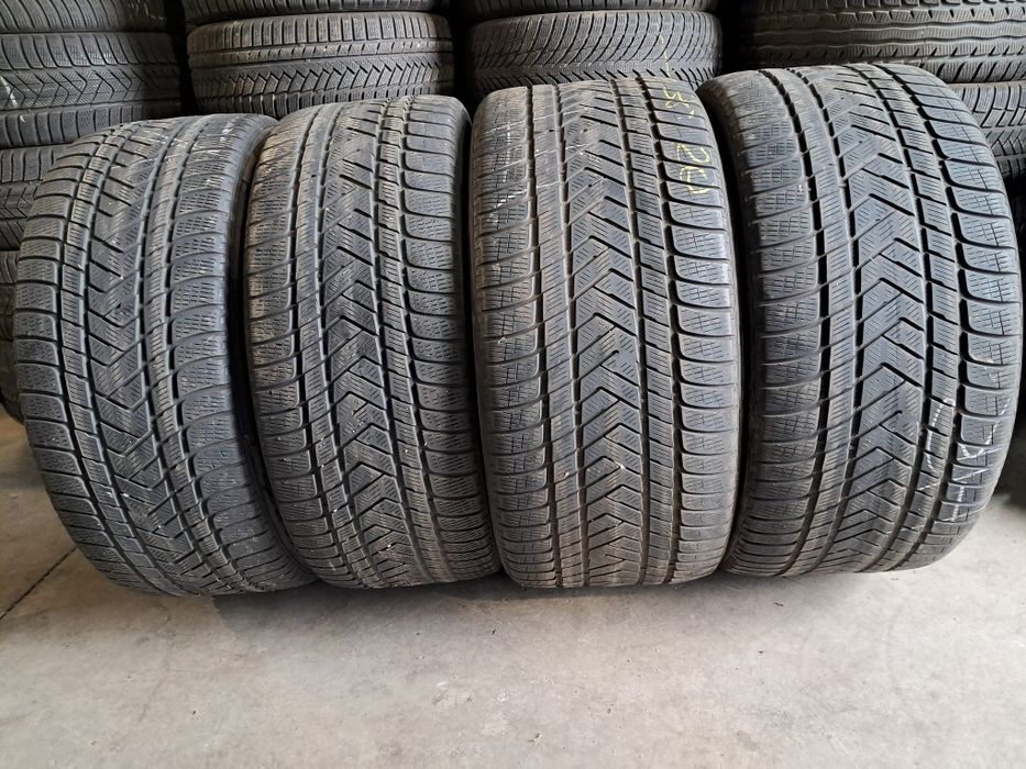 Anvelope second iarna 325 35 R22/285 40 R22 Pirelli