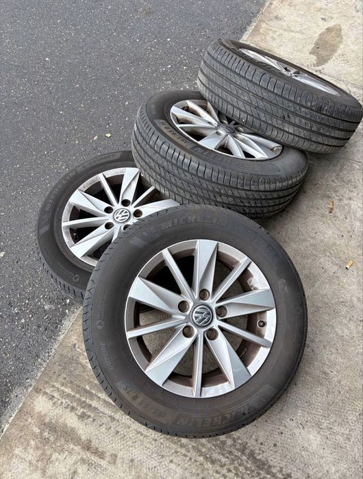 Оригинални джанти с гуми за VW
