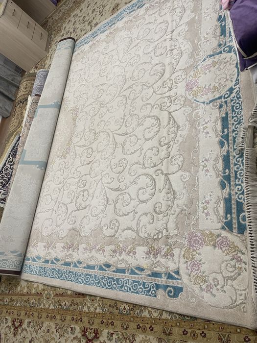 Кілем сатылады.  .