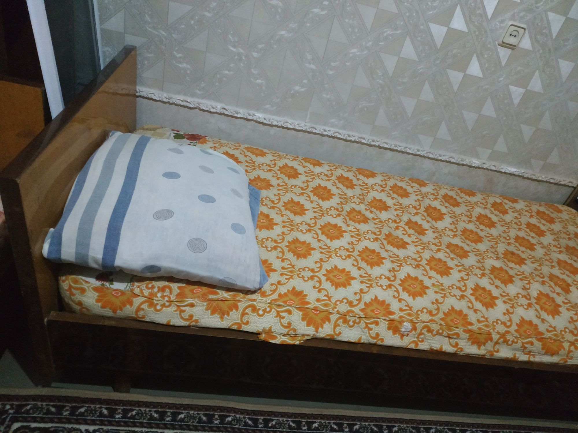 Спальний кравотлар.2 та.Укранский.Аъло холатда.