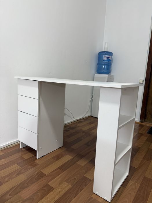 Сдам стол/ субаренда