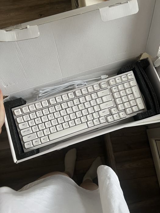 Клавиатура игровая механическая белая zone 51 garnet