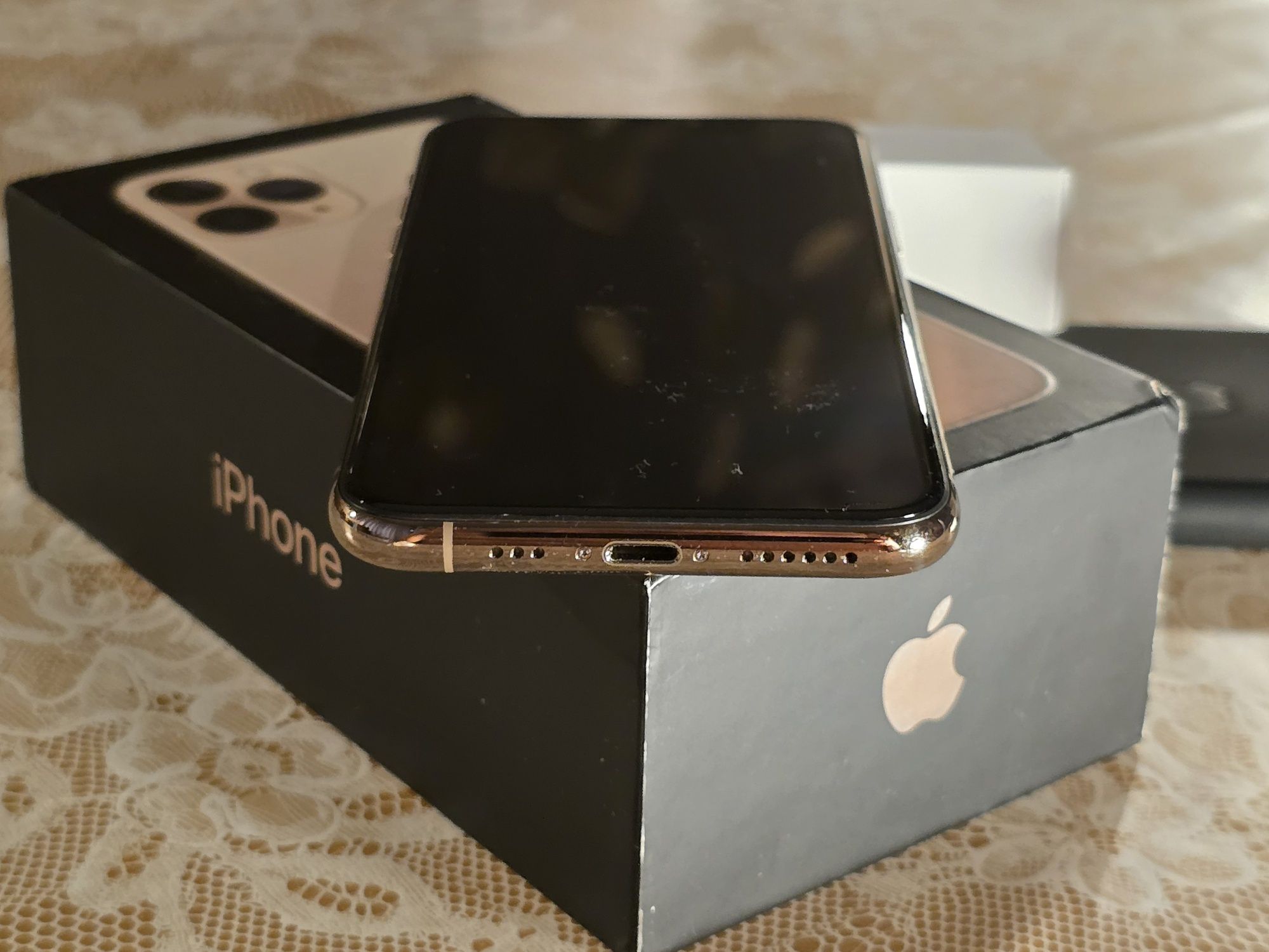 Iphone 11 pro с гаранция 1г.