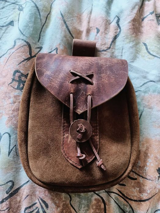 Borsetă nouă din piele