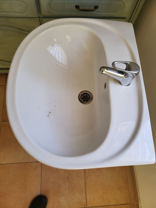 Lavoar ceramic cu picior