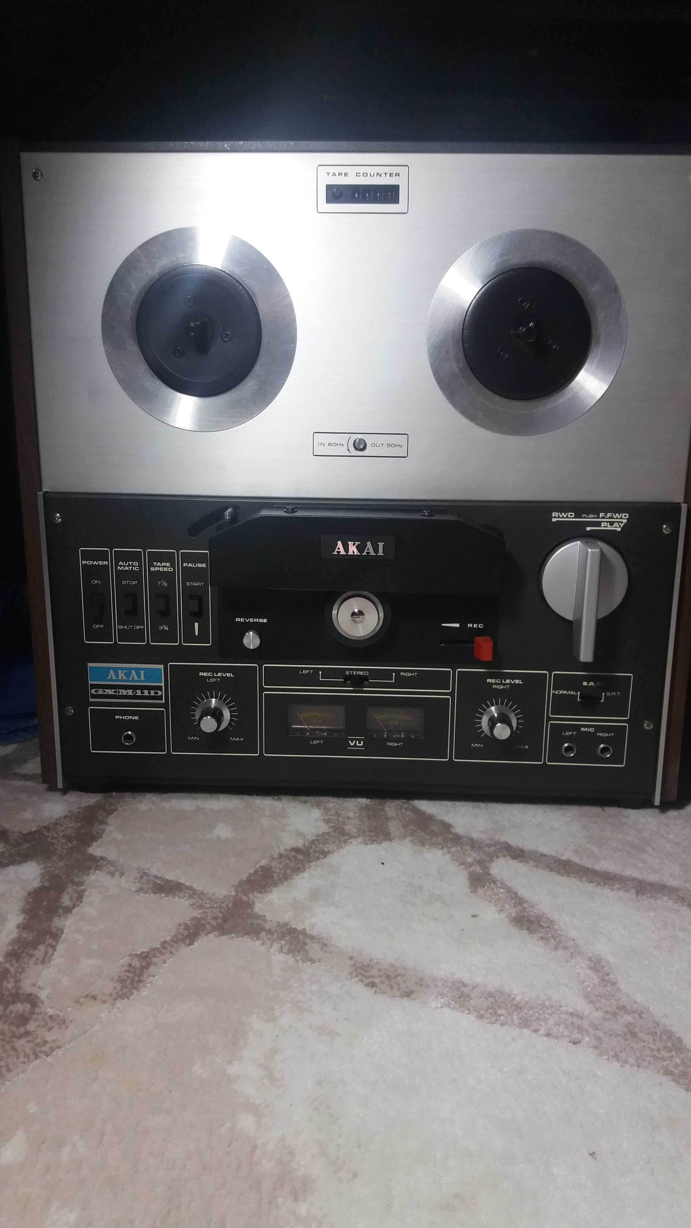 Magnetofon Akai GX-M11 si Akai GX 365