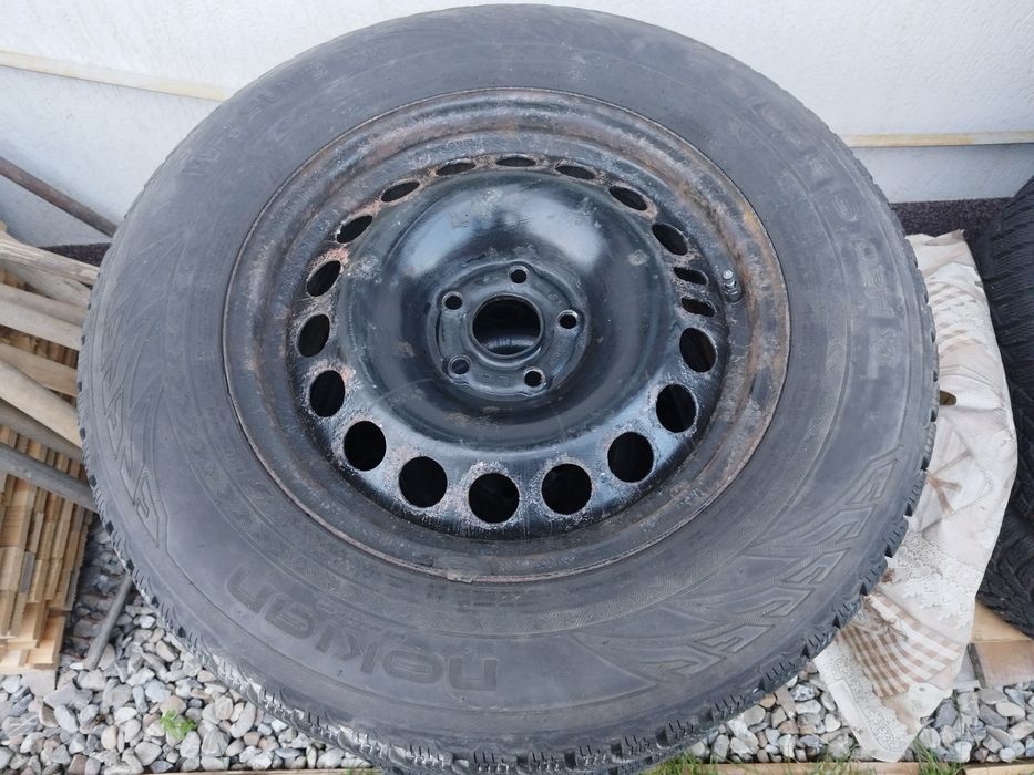Cauciucuri Iarna 215 65 R16 si jante tabla 5x105 R16