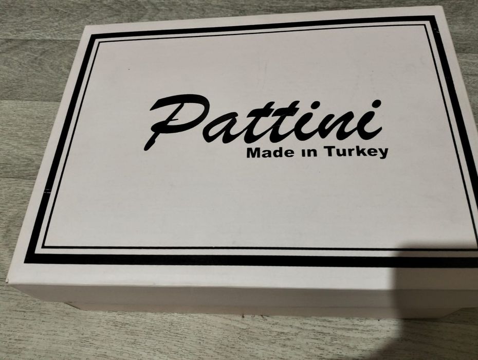 Продам кроссовки турецкие новые оригинал