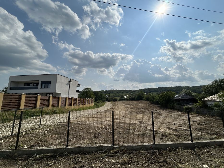 Teren intravilan 400mp Smeura Mosoaia toate utilitățile la asfalt