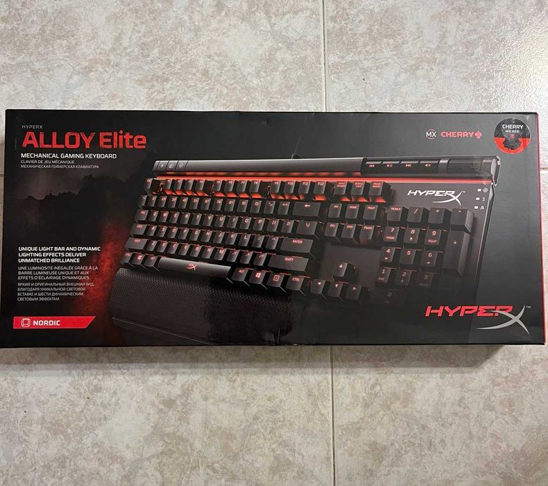 Геймрска клавиатура HyperX Alloy Elite (Cherry MX red)