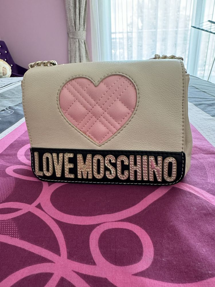 Малка чанта moschino