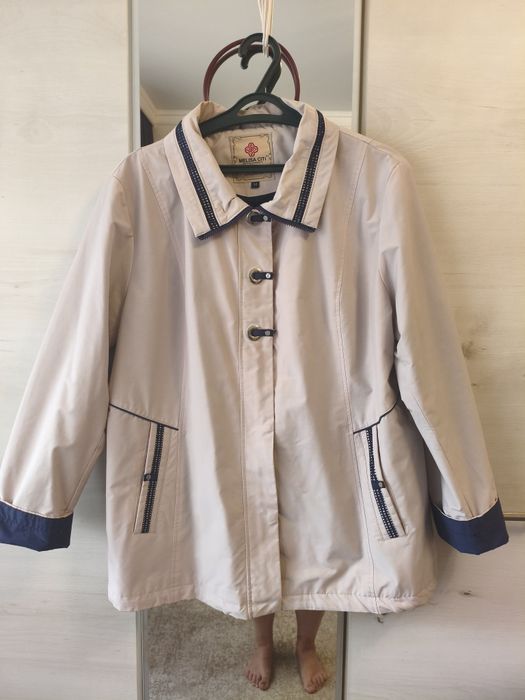 Ветровка  женская 56 размер