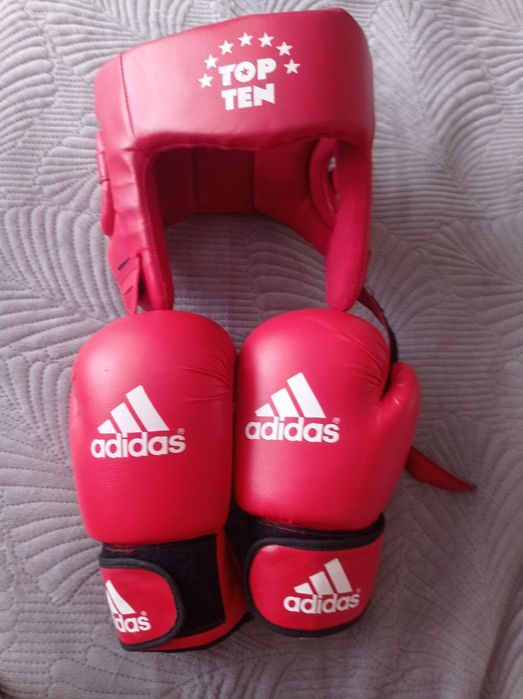 Продам шлем и перчатки для бокса